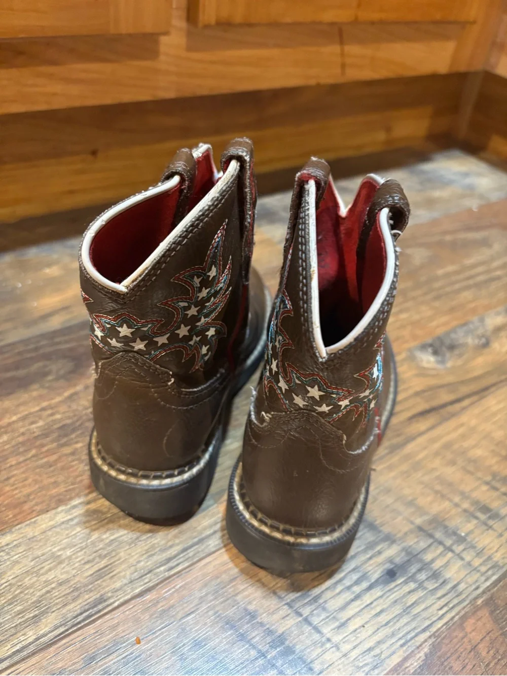 Ariat western cowboy round toe boots child size 10